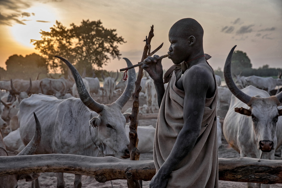 Mundari tribe